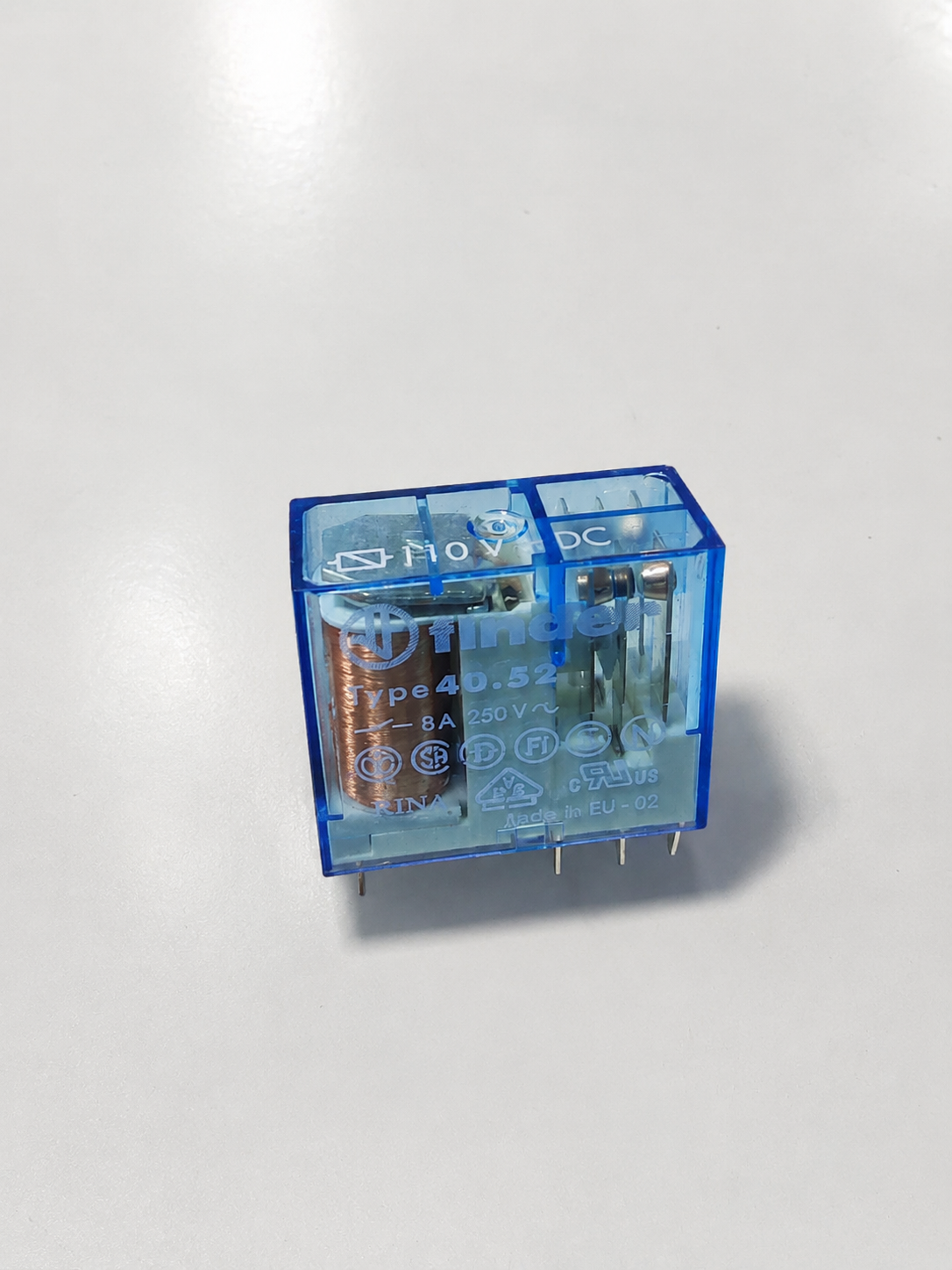 RELAIS 110V 8 PIN