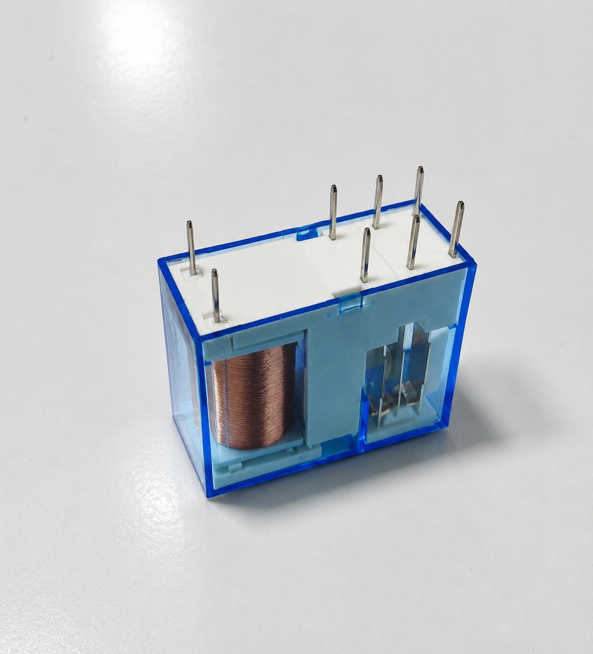 RELAIS 110V 8 PIN